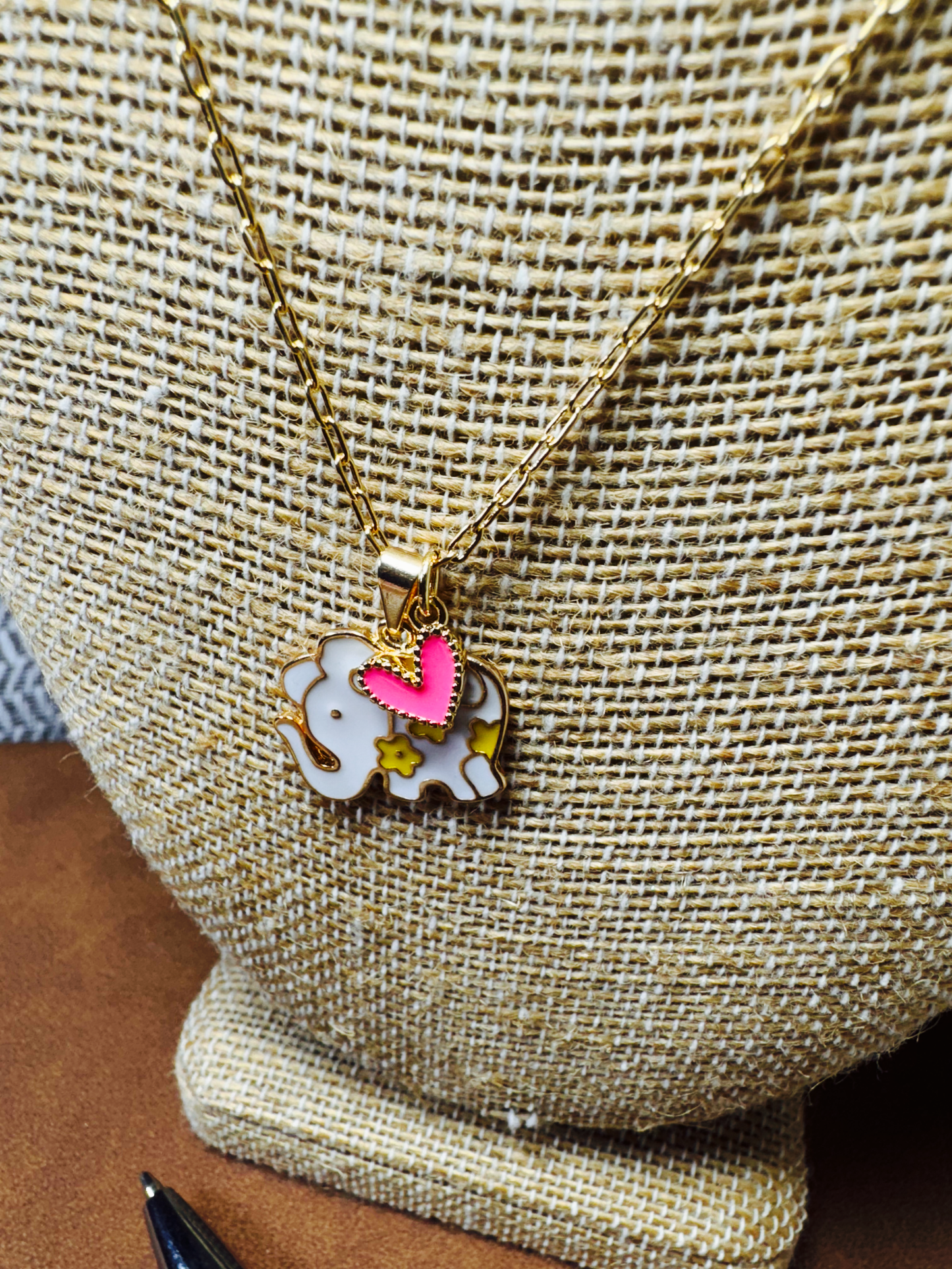 Elefante Necklace with Pink  Heart Charm.