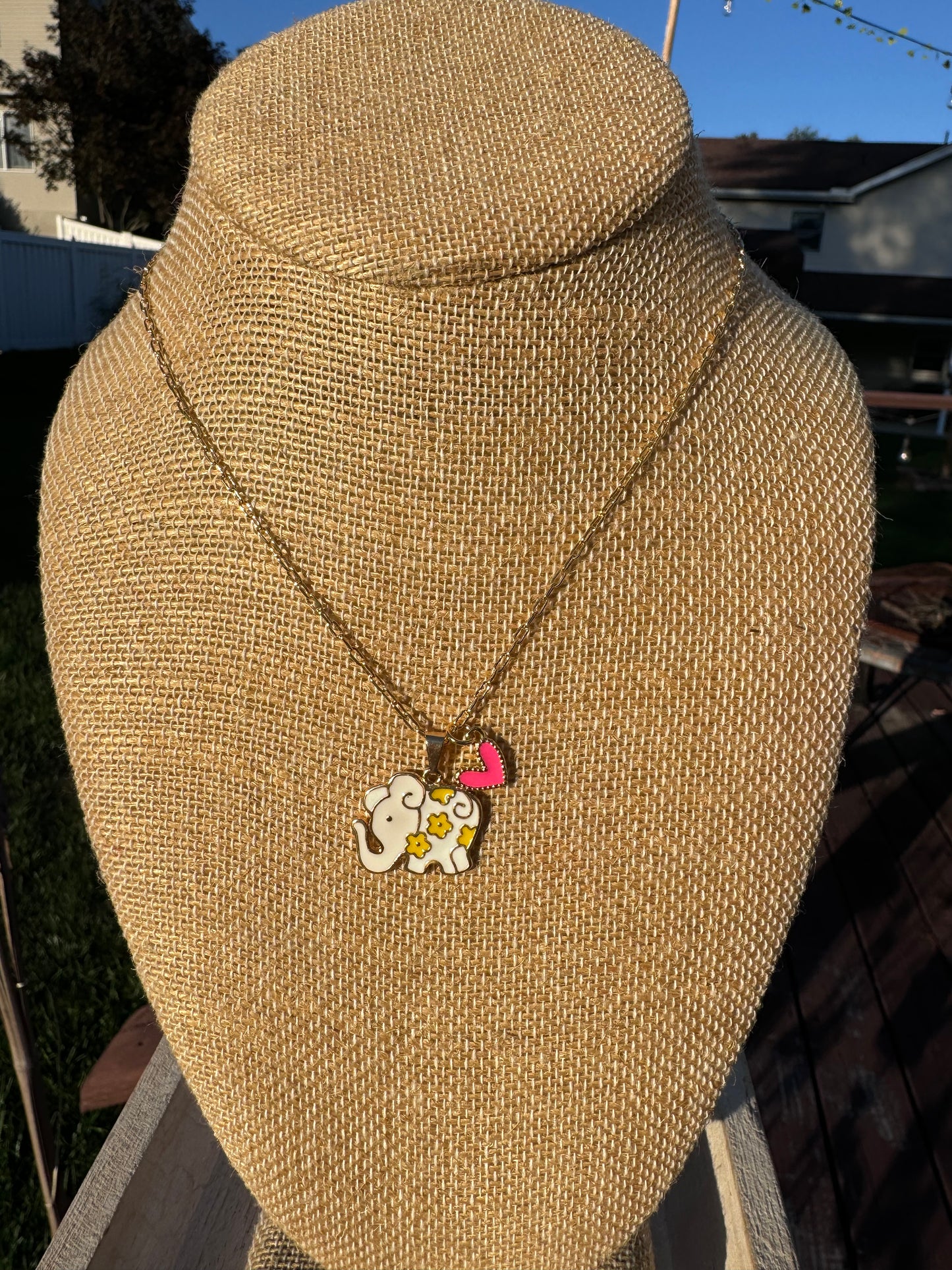 Elefante Necklace with Pink  Heart Charm.